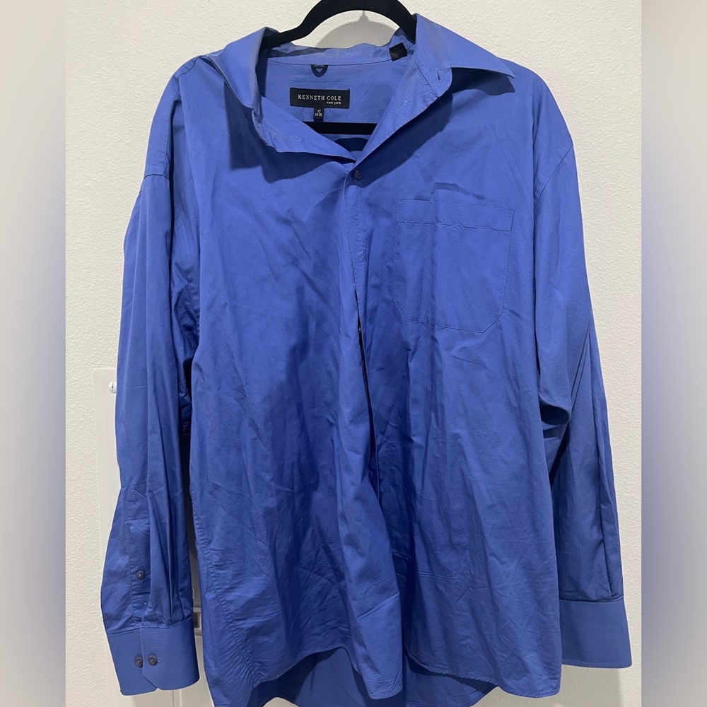 FINAL CALL Men’s long sleeve button down dress shirt